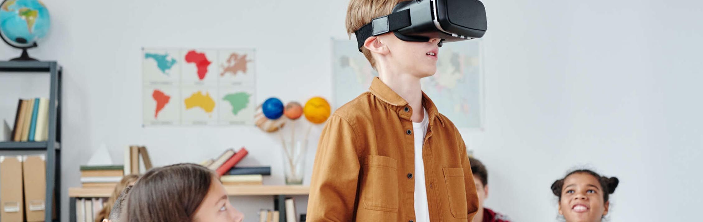 10 manieren om virtual reality (VR) op school te gebruiken